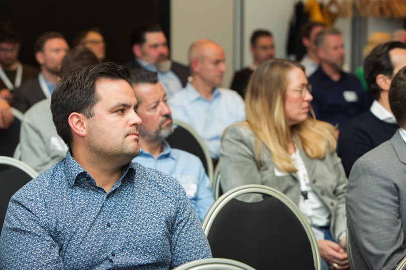 /images/slider-imgs-xs/052_Foto Loeffler_Weconact.jpg